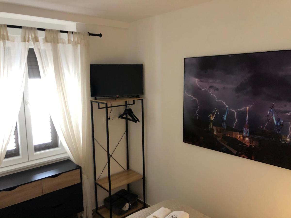Mak With Free Parking Apartment Pula